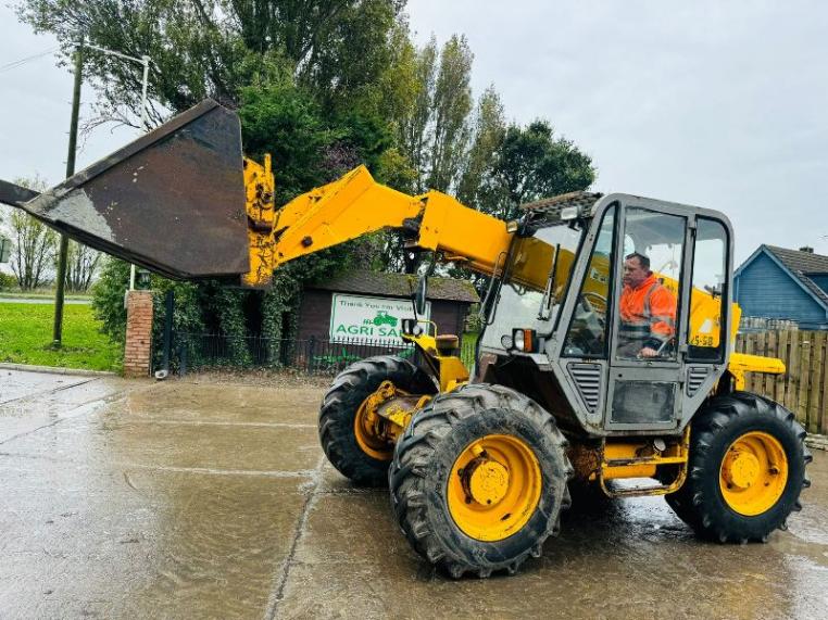 JCB 525-58 4WD TELEHANDLER *AG-SPEC* C/W BUCKET, PALLET TINES & TINE EXTENSIONS