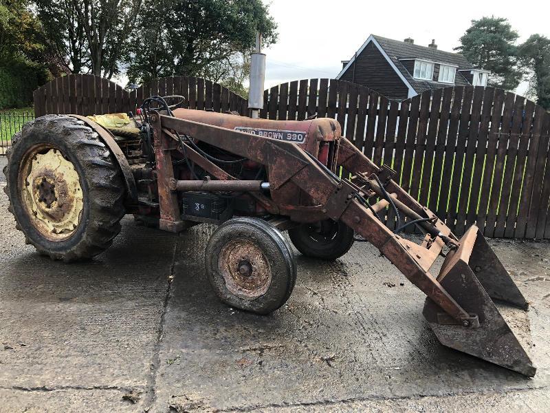 DAVID BROWN 990 TRACTOR C/W LOADER