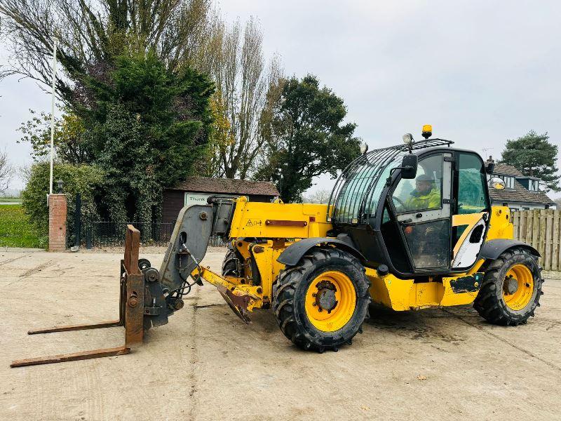 NEW HOLLAND LM133 4WD TELEHANDLER *13 METER REACH* C/W PALLET TINES 