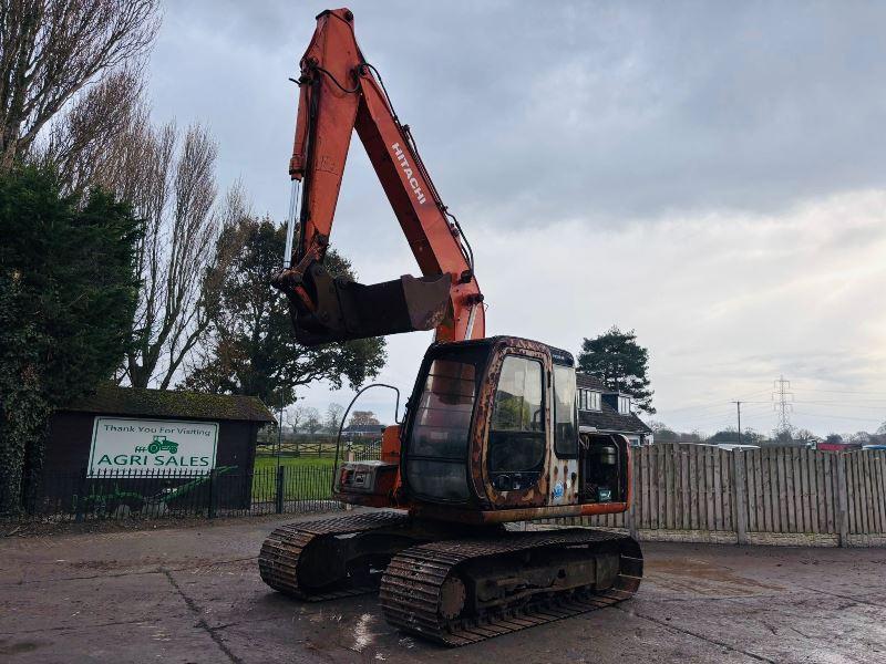 HITACHI EX100-5E TRACKED EXCAVATOR C/W QUICK HITCH & BUCKET 