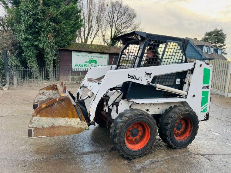 BOBCAT 645 SKIDSTEER C/W BUCKET *VIDEO*