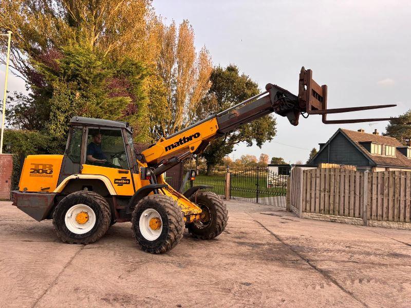 MATBRO TR200 4WD TELEHANDLER C/W PIN AND CONE HEAD STOCK & PALLET TINES 