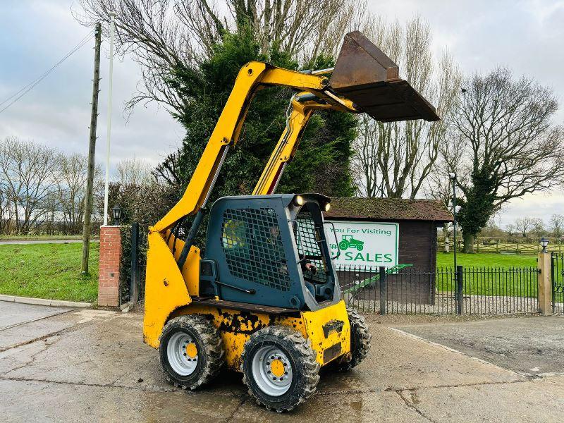 GEHL R190 SKIDSTEER *YEAR 2018, 1517 HOURS* C/W BUCKET 