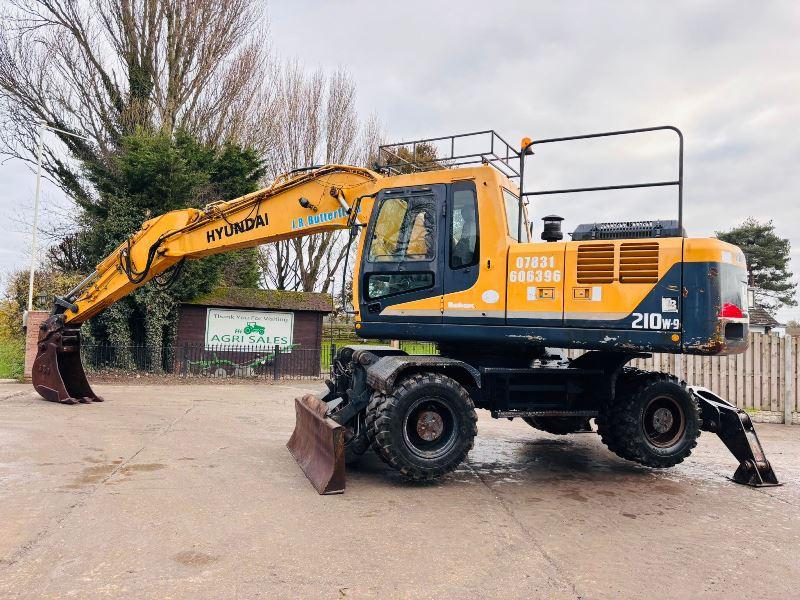 HYUNDAI 200W-7A 4WD WHEELED EXCAVATOR *ROAD REGISTERED* C/W QUICK HITCH *VIDEO*