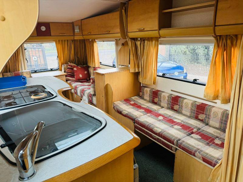 PAGEANT CHAMPAGNE SERIES FIVE *4 BIRTH* SINGLE AXLE CARAVAN 