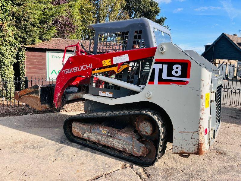 TAKEUCHI TL8 TRACKED SKIDSTEER *YEAR 2015, 3519 HOURS* C/W BUCKET *VIDEO*