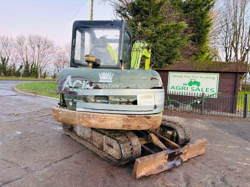 HYUNDAI ROBEX R55-3 TRACKED EXCAVATOR C/W BUCKET 