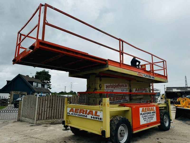 JLG 210-25 4WD SCISSOR LIFT *21 METER WORKING HEIGHT* C/W EXTENDABLE PLATFORM *VIDEO*