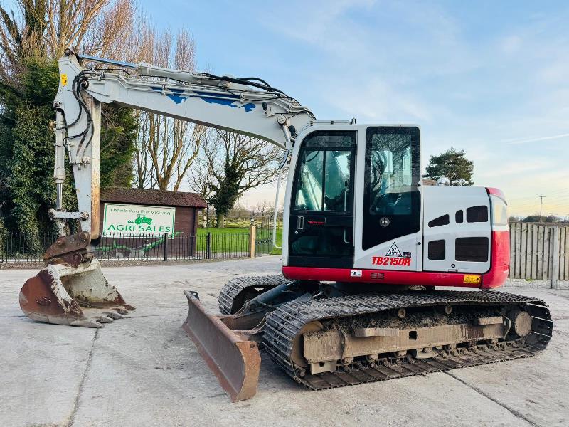 TAKEUCHI TB2150R EXCAVATOR *YEAR 2018, 5851 HOURS* C/W BLADE & PIPPED FOR GRAB