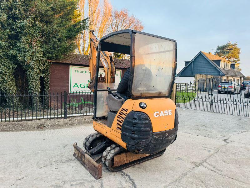 CASE TRACKED EXCAVATOR C/W RUBBER TRACKS & BLADE 