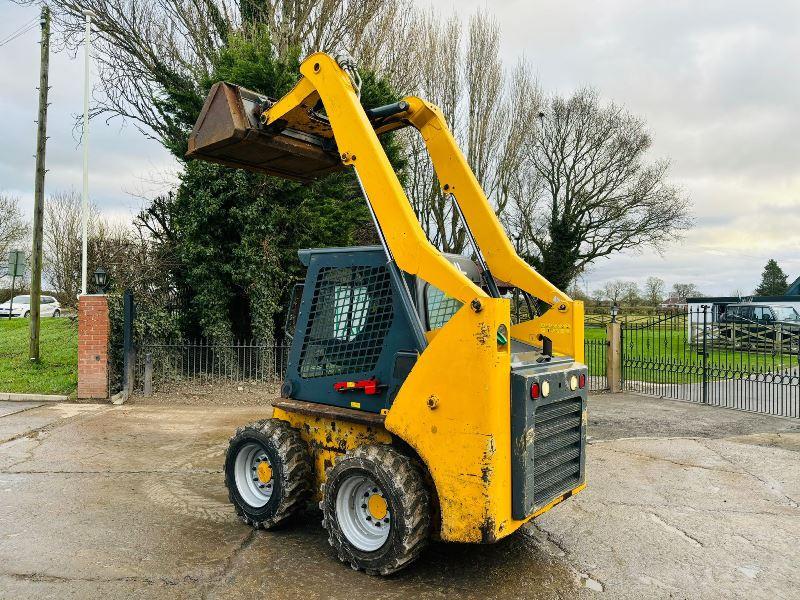 GEHL R190 SKIDSTEER *YEAR 2018, 1517 HOURS* C/W BUCKET 