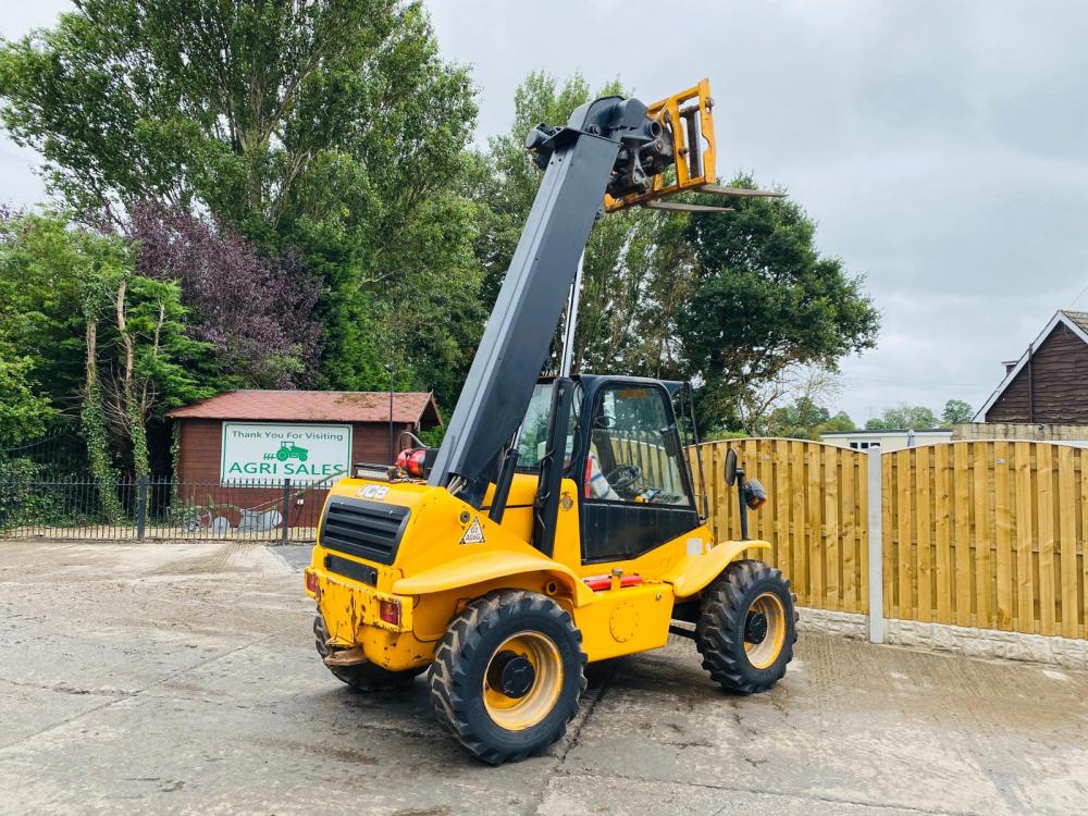 JCB 520-50 TELEHANDLER * YEAR 2012 * ONLY 3006 HOURS