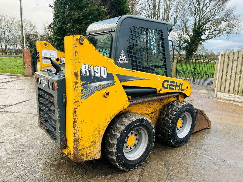 GEHL R190 SKIDSTEER *YEAR 2015* C/W BUCKET 