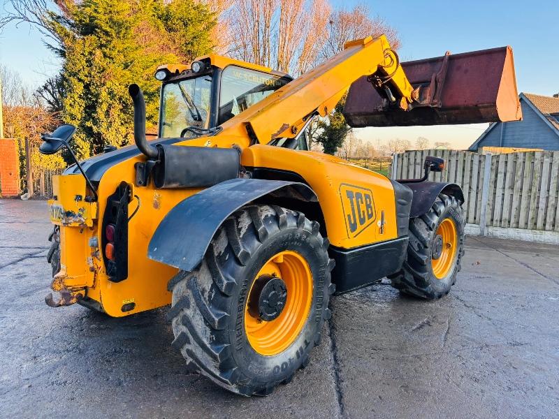 JCB 526-56 4WD TELEHANDLER *AG SPEC, YEAR 2009* C/W BUCKET  