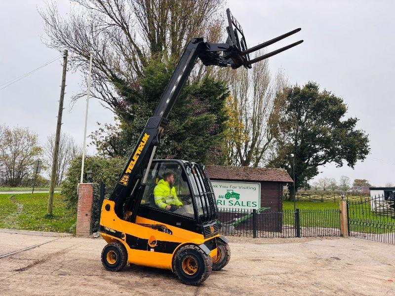 JCB TLT25D TELETRUCK C/W PALLET TINES & FULLY GLAZED CABIN