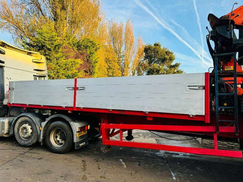 TRI-AXLE FLAT BED TRAILER C/W PALFINGER 15001L CRANE *VIDEO*