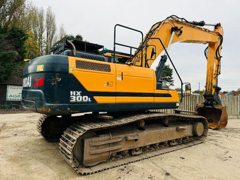 HYUNDAI HX300L EXCAVATOR *YEAR 2018, 4950 HOURS* C/W QUICK HITCH