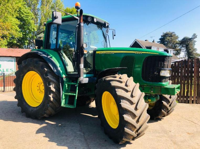 JOHN DEERE 6920 4WD TRACTOR