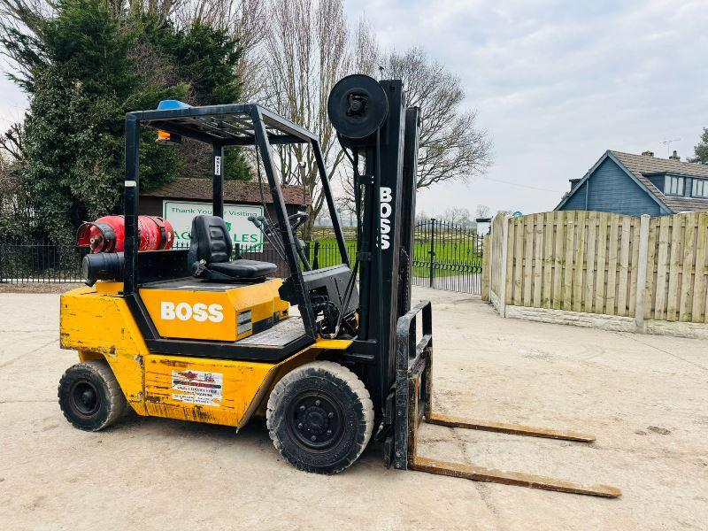 BOSS GAS FORKLIFT *SIDESHIFT*C/W PALLET TINES*VIDEO*