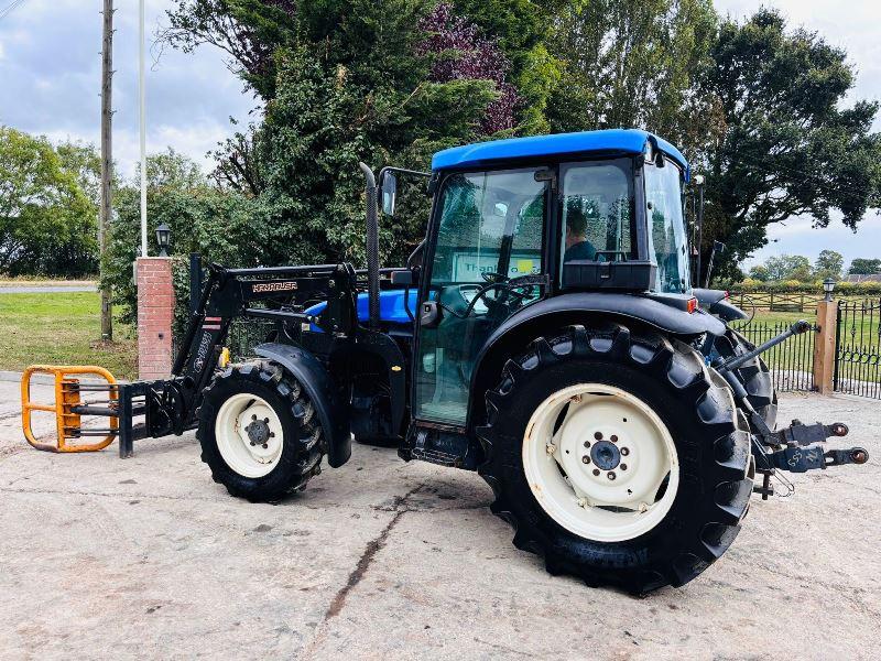 NEW HOLLAND TN55S 4WD TRACTOR C/W FRONT LOADER & BALE CLAMP *VIDEO*