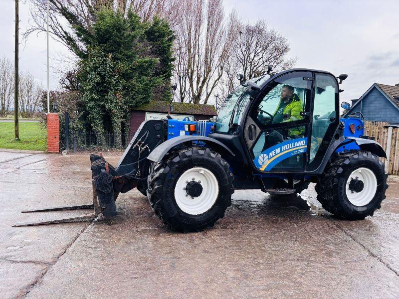 NEW HOLLAND LM742 4WD TELEHANDLER *AG-SPEC, ONLY 4441 HOURS* C/W TINES *VIDEO*