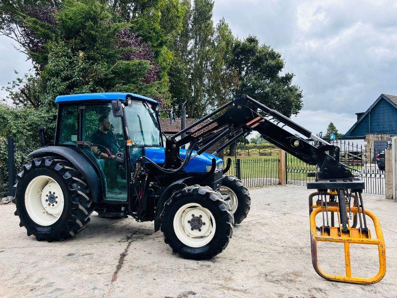 NEW HOLLAND TN55S 4WD TRACTOR C/W FRONT LOADER & BALE CLAMP *VIDEO*