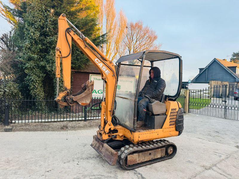 CASE TRACKED EXCAVATOR C/W RUBBER TRACKS & BLADE 