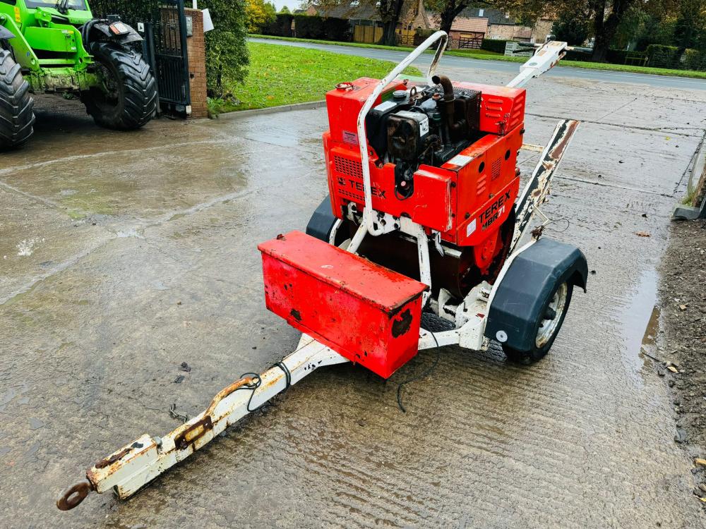 BENFORD MBR7-HEW PEDESTRIAL ROLLER C/W TRAILER 