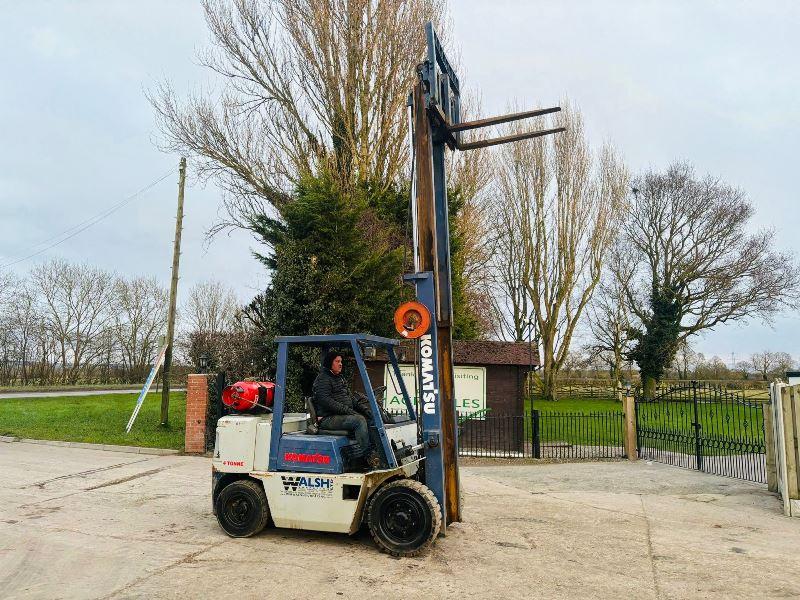 KOMATSU 4 TONNE FORKLIFT C/W SIDE SHIFT & PALLET TINES *VIDEO*