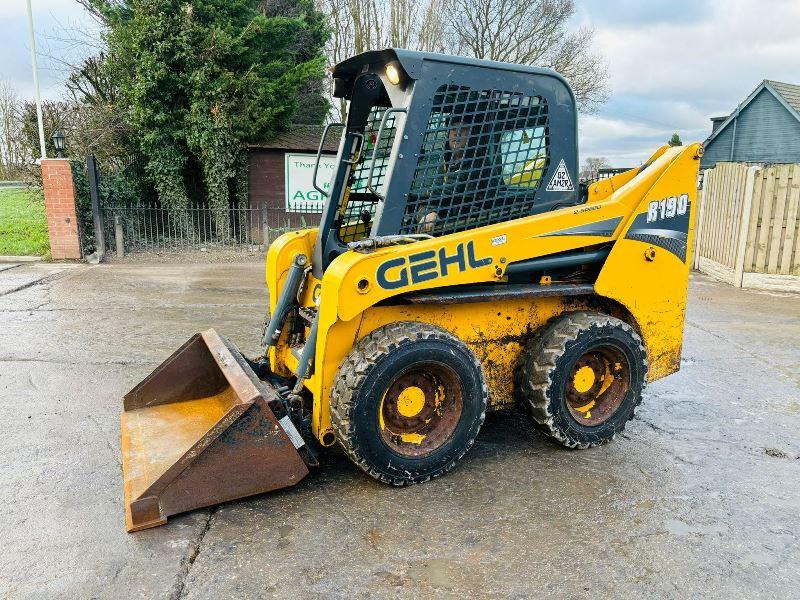 GEHL R190 SKIDSTEER *YEAR 2015* C/W BUCKET 