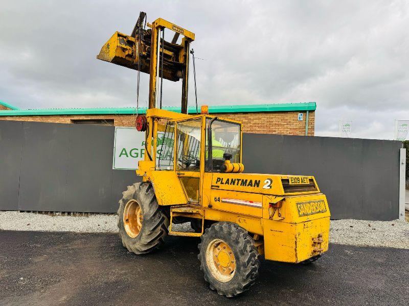 SANDERSON PM2-264 4WD ROUGH TERRAIN FORKLIFT 2 STAGE MAST *C/W BUCKET AND FORKS*