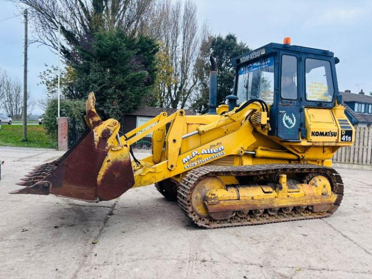 KOMATSU D41S-3 TRACKED DROTT C/W THREE IN ONE BUCKET *VIDEO*