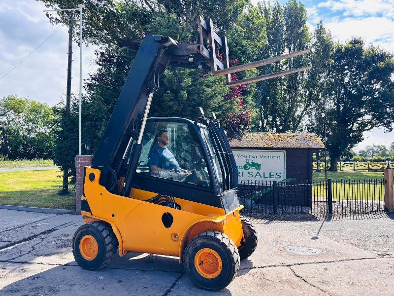 JCB TLT30D 4WD TELETRUCK C/W PALLET TINES *VIDEO*