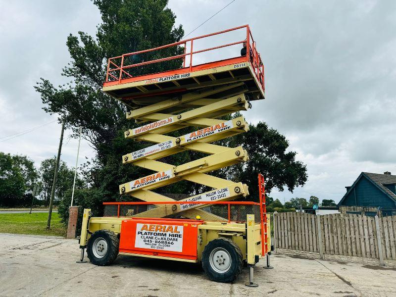 JLG 210-25 4WD SCISSOR LIFT *21 METER WORKING HEIGHT* C/W EXTENDABLE PLATFORM *VIDEO*