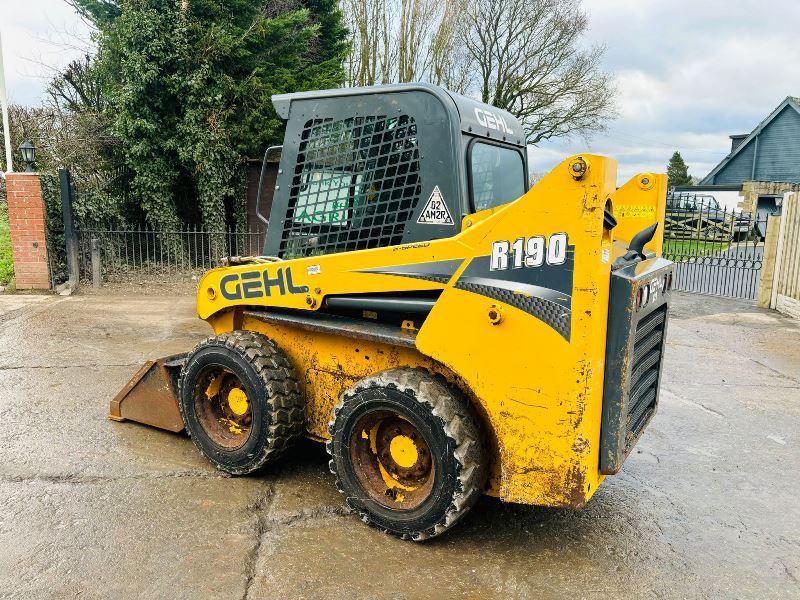 GEHL R190 SKIDSTEER *YEAR 2015* C/W BUCKET 