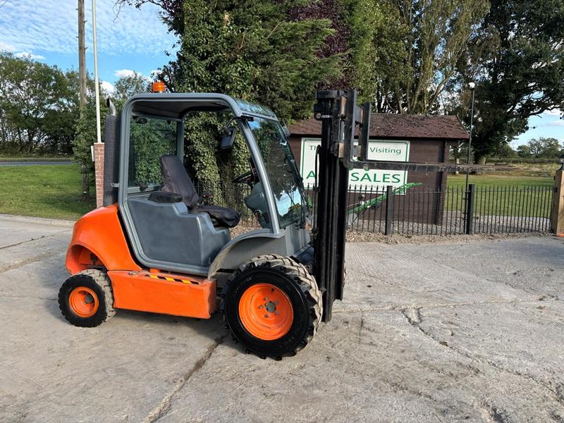 AUSA C150H ROUGH TERRIAN CONTAINER SPEC FORKLIFT C/W PALLET TINES 