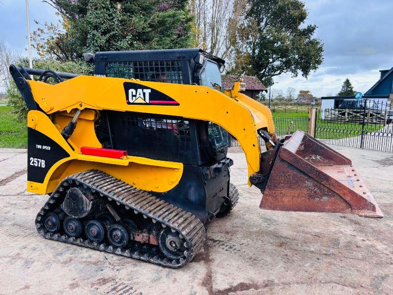 CATERPILLAR 257B TRACKED SKIDSTEER C/W FULLY GLAZED CABIN *VIDEO*