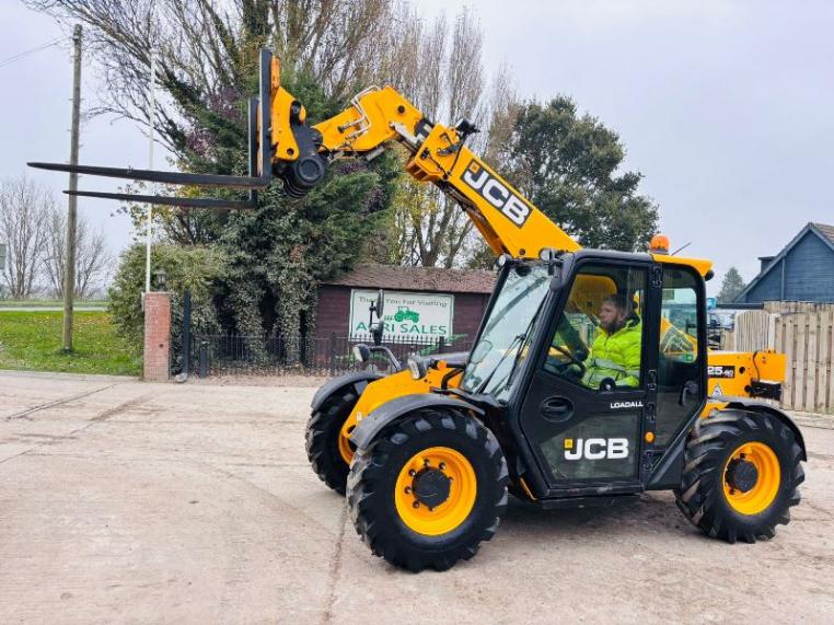 JCB 525-60 4WD TELEHANDLER *YEAR 2017, 3416 HOURS* C/W PALLET TINES *VIDEO*