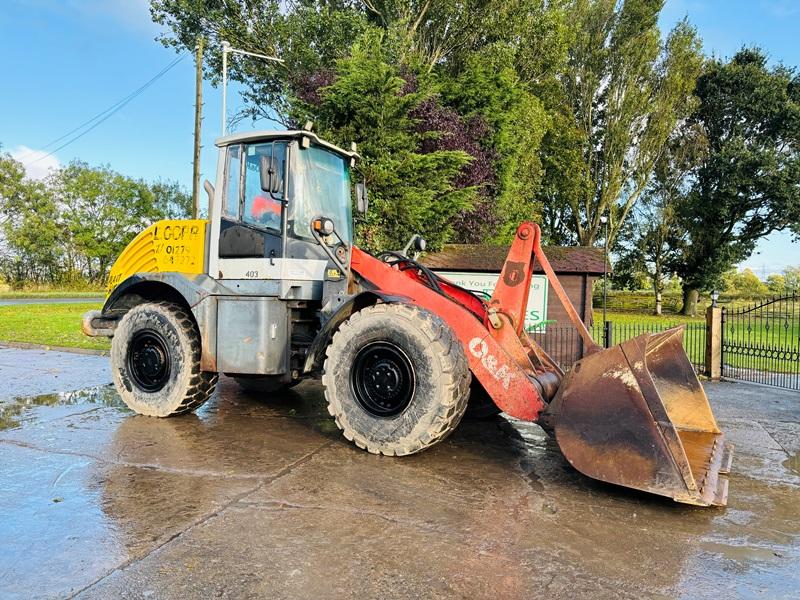 O & K L25 4WD LOADING SHOVEL C/W JOYSTICK CONTROL & BUCKET 