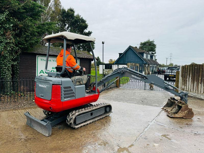 TAKEUCHI TB016 TRACKED EXCAVATOR C/W QUICK HITCH & 3 X BUCKETS *VIDEO*