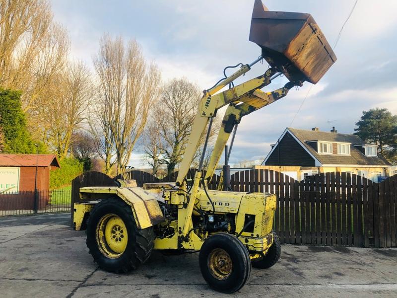 Ford 4000 Industrial Tractor C W Power Loader And Bucket