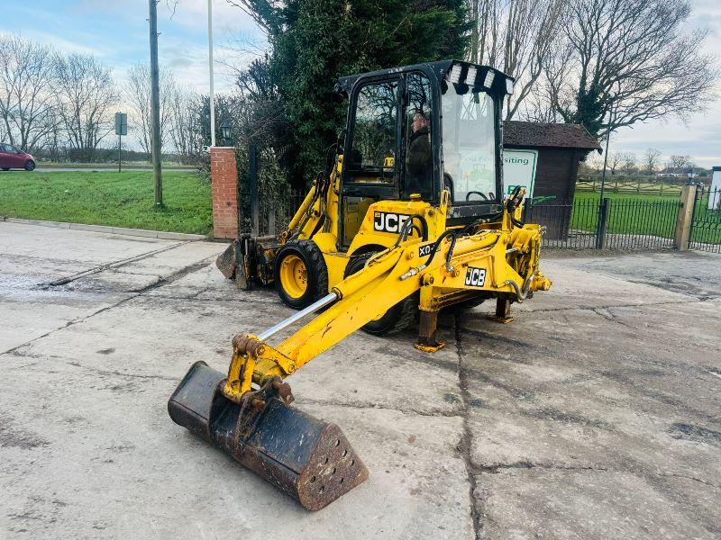 JCB 1CX 4WD BACKHOE DIGGER *2510 HOURS* C/W SELECTION OF BUCKETS & PALLET TINES 