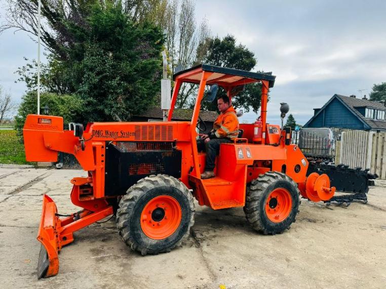 DITCH WITCH 7610DD 4WD TRENCHER C/W FRONT WEIGHTS & BLADE 