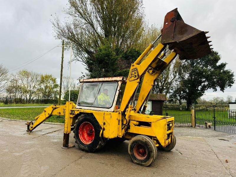 JCB 3C SERIES 3 BACKHOE DIGGER C/W FOUR IN ONE BUCKET 