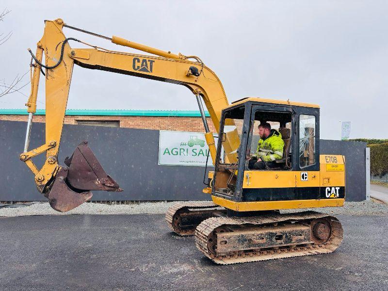 CAT E70B TRACKED EXCAVATOR *C/W 2 BUCKETS AND QUICK HITCH*VIDEO*