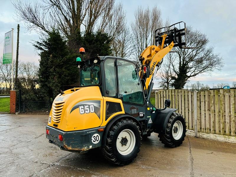 GEHL 650 4WD LOADING SHOVEL *YEAR 2017* C/W PALLET TINES *VIDEO*