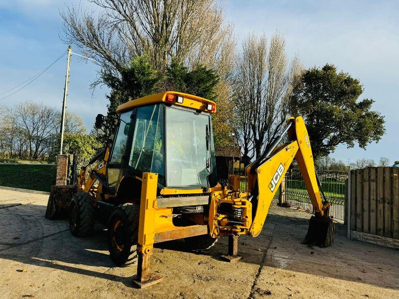 JCB 2CX 12FT 4WD BACKHOE DIGGER *YEAR 2011* C/W THREE IN ONE BUCKET 