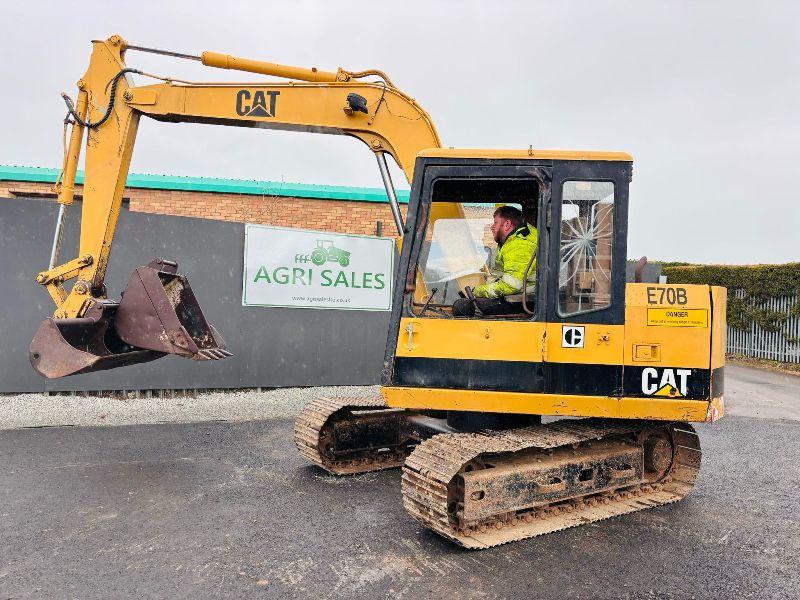 CAT E70B TRACKED EXCAVATOR *C/W 2 BUCKETS AND QUICK HITCH*VIDEO*