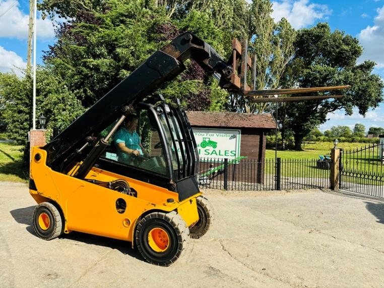 JCB TLT30D 4WD TELETRUCK *YEAR 2013* C/W PALLET TINES *VIDEO*