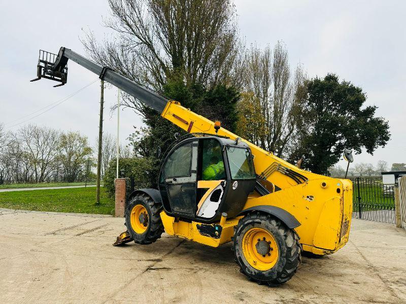 NEW HOLLAND LM133 4WD TELEHANDLER *13 METER REACH* C/W PALLET TINES 